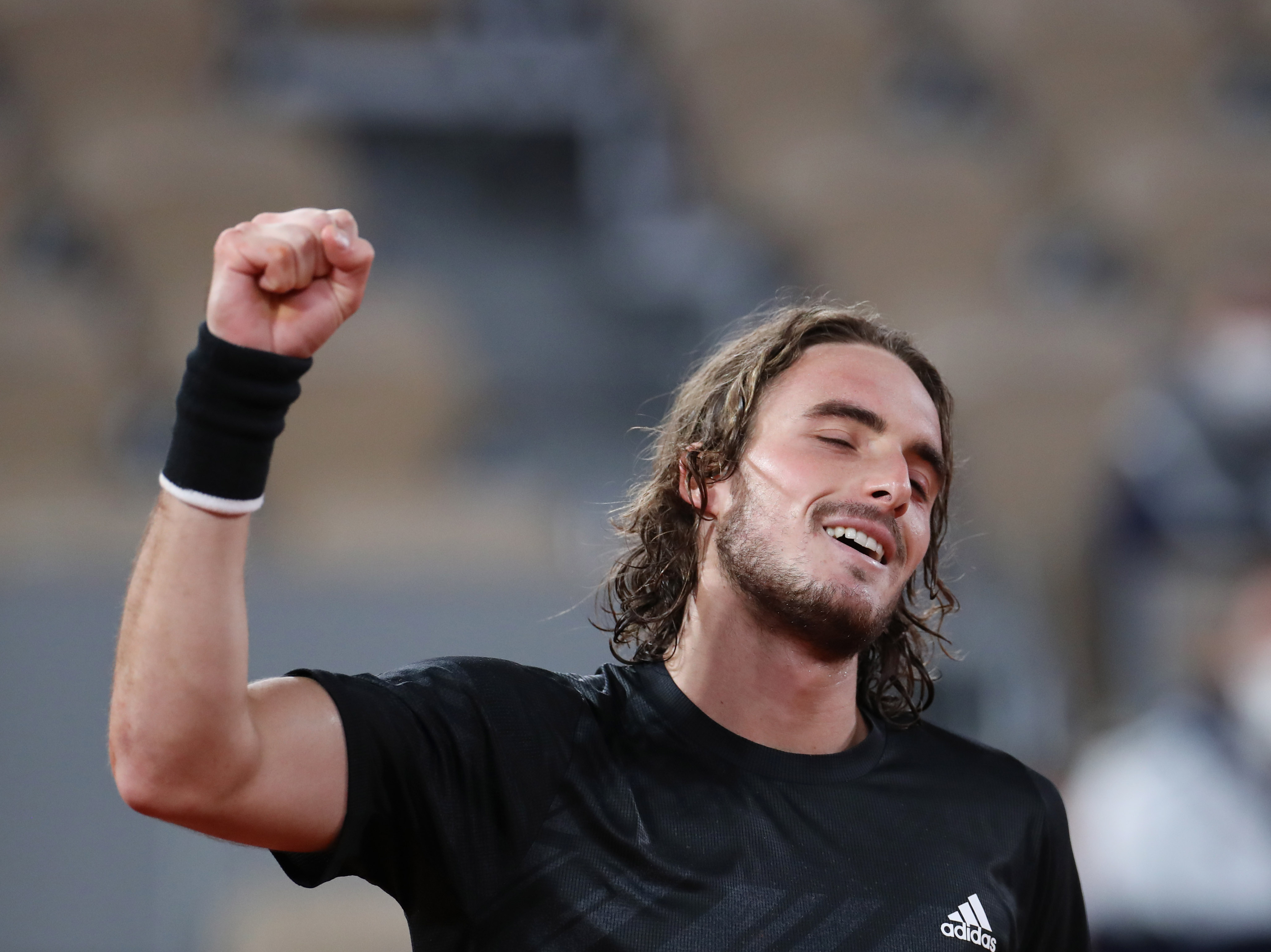 开云体育-美国网球队血洗澳大利亚网球队，西西帕斯完成帽子戏法的简单介绍