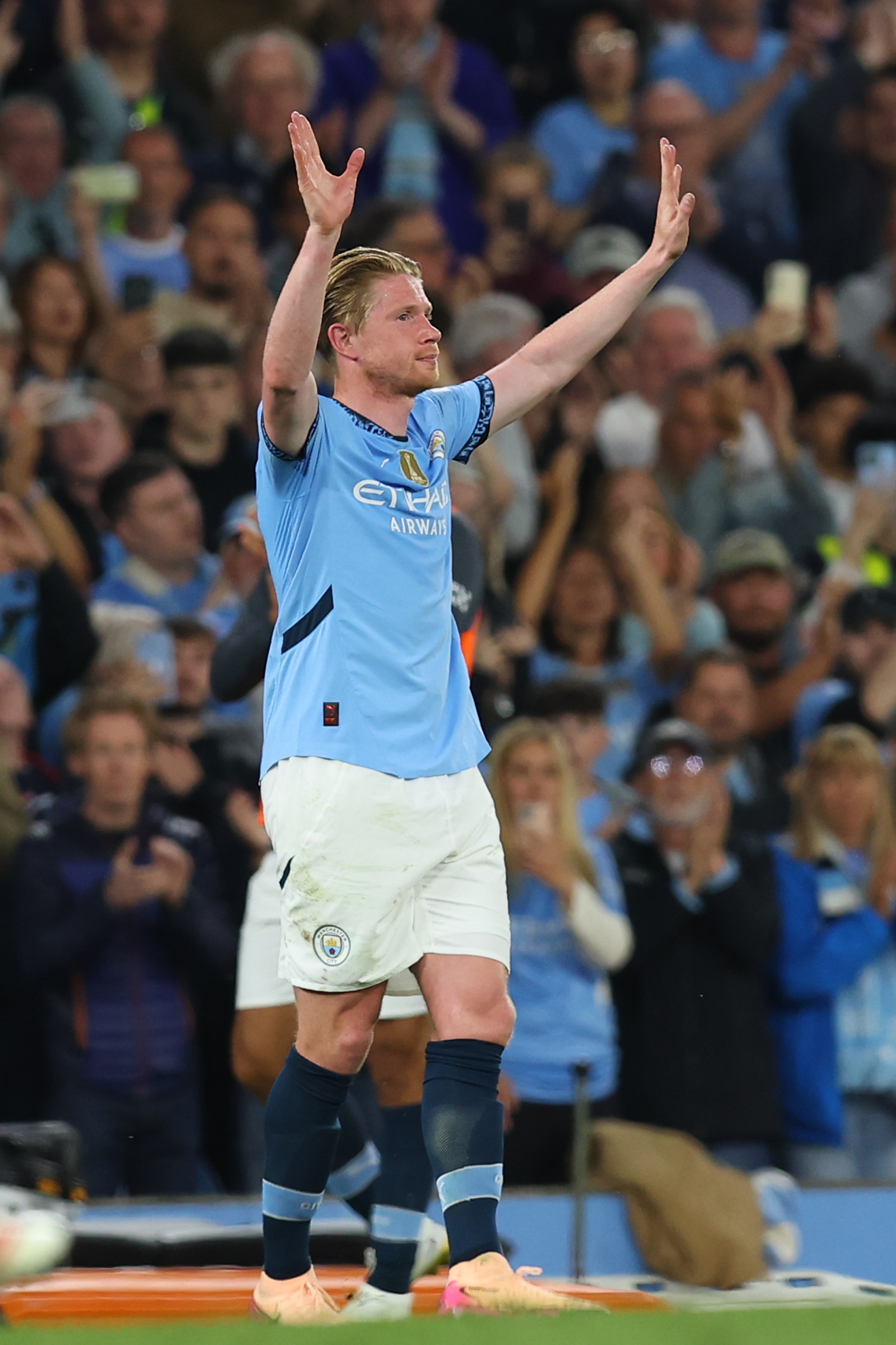 开云体育在线-曼联客场大胜伯恩茅斯，取得胜利