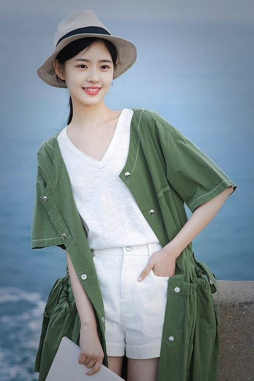 小国的星辰与少年的聚光灯，当厄瓜多尔闯过芬兰，卡马文加照亮舞台